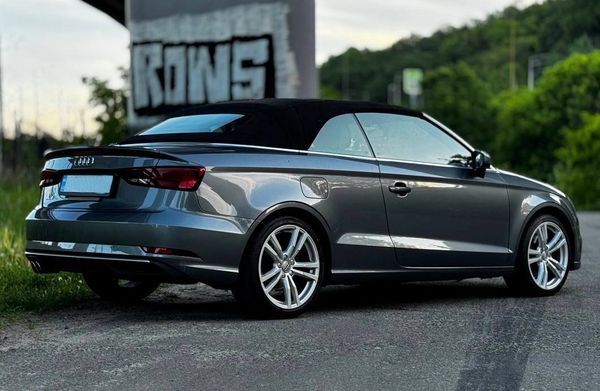 Кабріолет Audi A3 чорний на прокат без водія в Києві