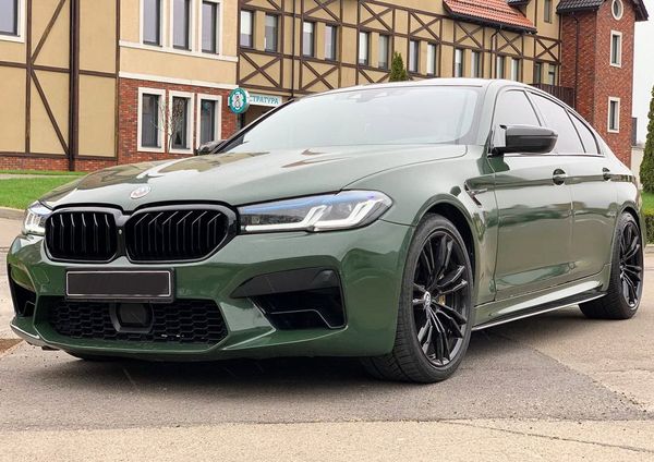 BMW M5 аренда прокат бизнес авто на свадьбу съемки без водителя