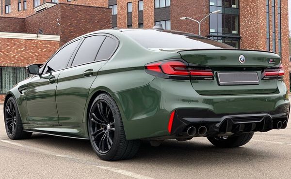 BMW M5 аренда прокат бизнес авто на свадьбу съемки без водителя
