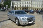 Оренда Chrysler 300C сріблястий на весілля в Києві – ціна