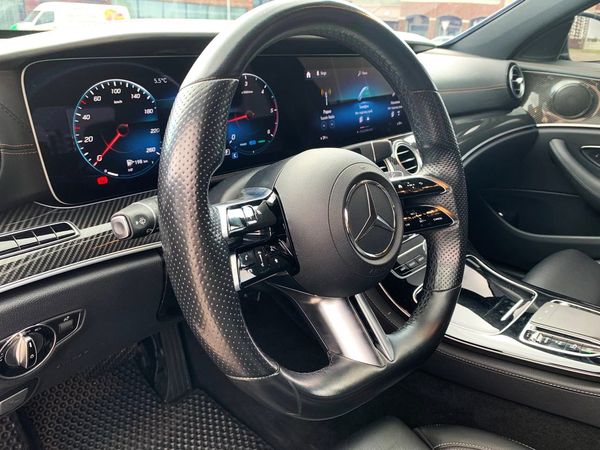 Прокат Mercedes Benz E-class EQ W213 E220d черный без водителя с водителем