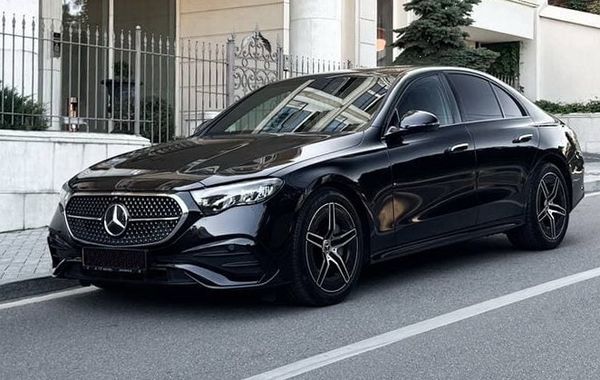 Прокат Mercedes-Benz E Class W214 чорний без водія Київ