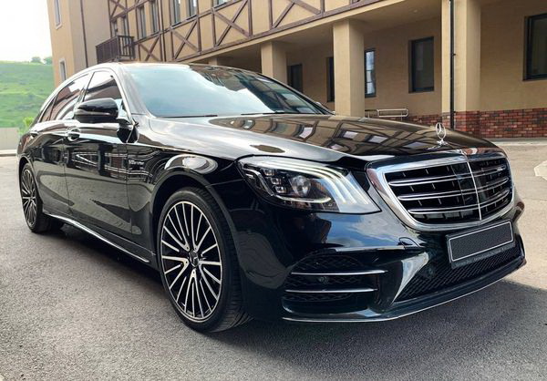Vip Mercedes-Benz S560 AMG 4MATIC W222 Restyling на прокат без водія з водієм оренда