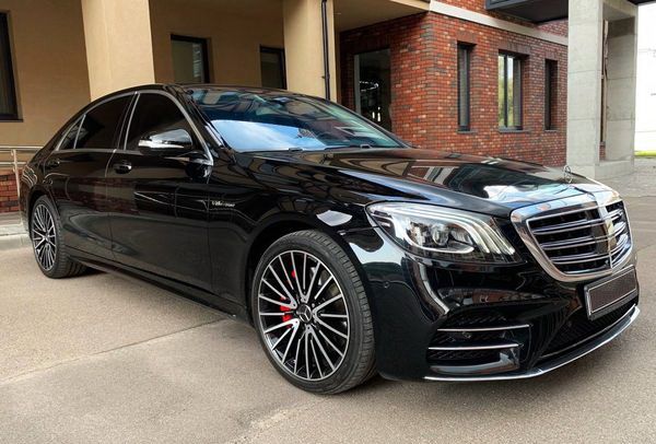 Vip Mercedes-Benz S560 AMG 4MATIC W222 Restyling на прокат без водія з водієм оренда