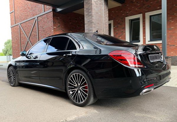 Vip Mercedes-Benz S560 AMG 4MATIC W222 Restyling на прокат без водія з водієм оренда