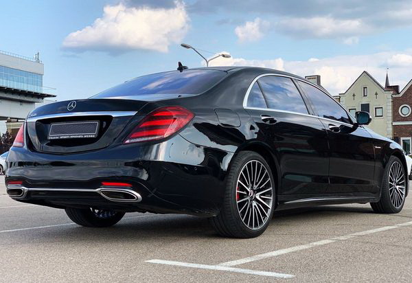 Vip Mercedes-Benz S560 AMG 4MATIC W222 Restyling на прокат без водія з водієм оренда