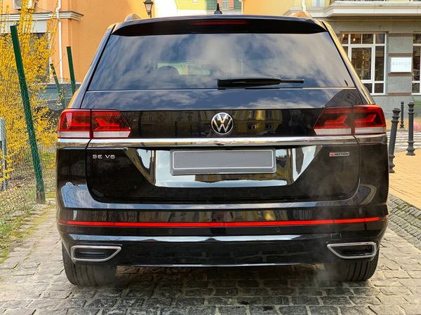  Volkswagen Atlas R-Line прокат аренда внедорожник с водителем без водителя для свадьбы