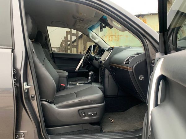 Замовити Toyota Prado 70 Anniversary на весілля Київ ціна