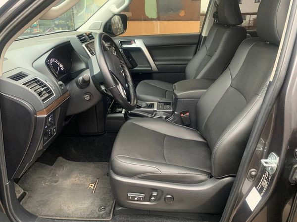 Замовити Toyota Prado 70 Anniversary на весілля Київ ціна