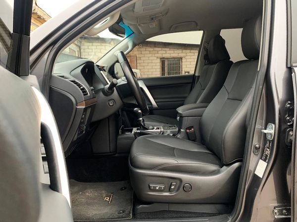 Замовити Toyota Prado 70 Anniversary на весілля Київ ціна