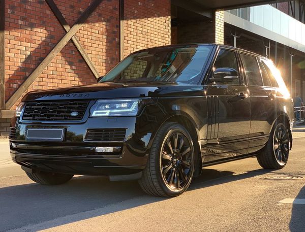 Аренда джип Range Rover Autobiography 5.0 Supercharger черный без водителя с водителем Киев