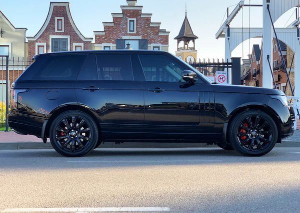 Аренда джип Range Rover Autobiography 5.0 Supercharger черный без водителя с водителем Киев