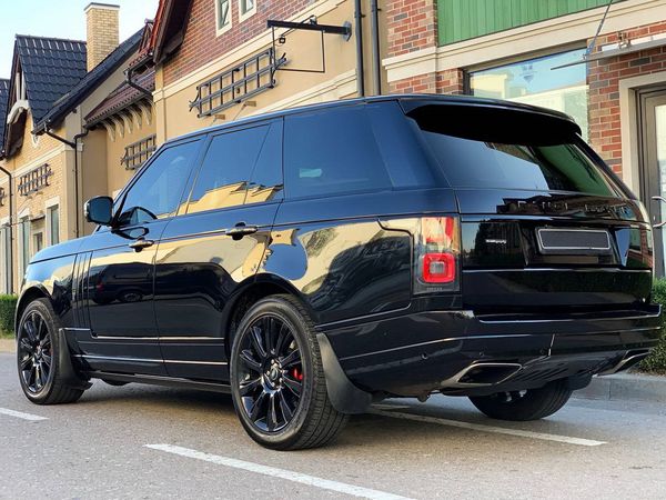 Аренда джип Range Rover Autobiography 5.0 Supercharger черный без водителя с водителем Киев