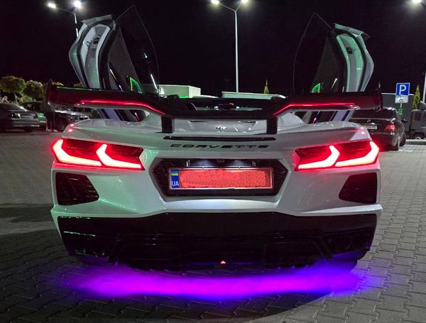 Оренда Chevrolet Corvette білий кабріолет для весілля фотосесії ціна в Києві