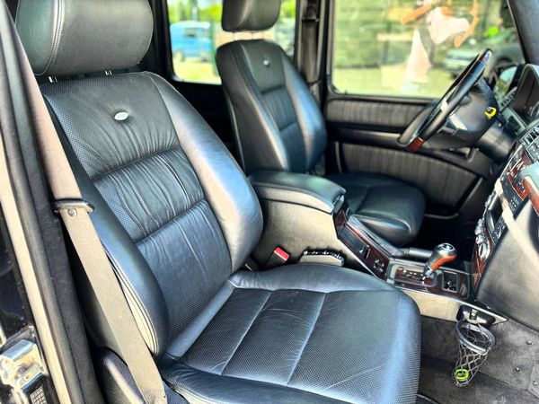 Mercedes Benz G63 кубік гелік оренда на весілля з водієм Київ