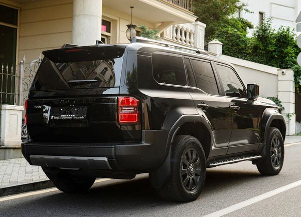 Прокат джипа Toyota Land Cruiser Prado 250 без водія з водієм на весілля