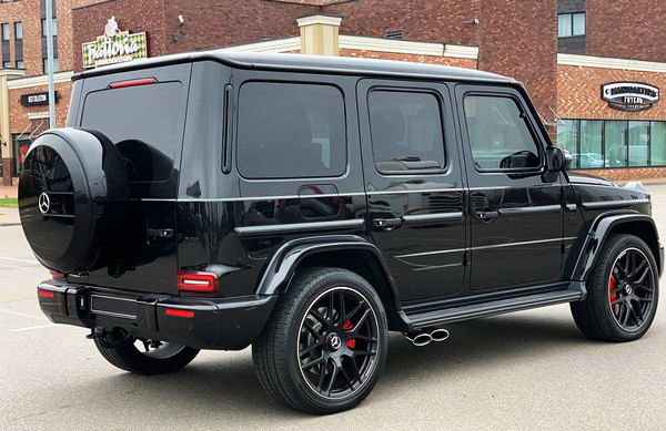 Прокат Mercedes-Benz G63 AMG кубік без водія Київ