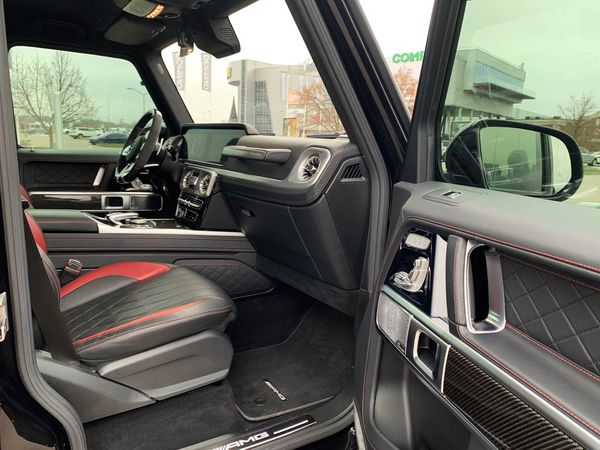 Прокат Mercedes-Benz G63 AMG кубік без водія Київ