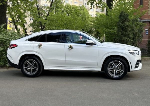 Джип на весілля Mercedes-Benz Gle Coupe AMG з водієм Київ