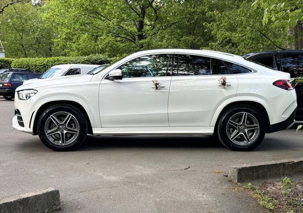 Джип на весілля Mercedes-Benz Gle Coupe AMG з водієм Київ