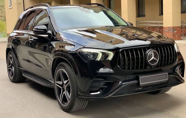 Позашляховик Mercedes Benz GLE 200 з замовити на весілля прокат без водія Київ