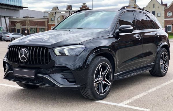 Позашляховик Mercedes Benz GLE 200 з замовити на весілля прокат без водія Київ