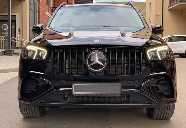 Позашляховик Mercedes Benz GLE 200 з замовити на весілля прокат без водія Київ