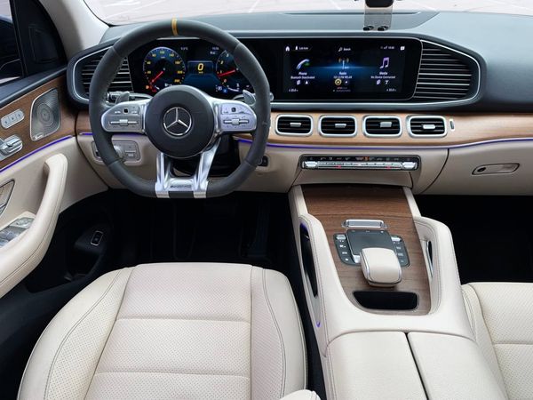 Позашляховик Mercedes Benz GLE 200 з замовити на весілля прокат без водія Київ