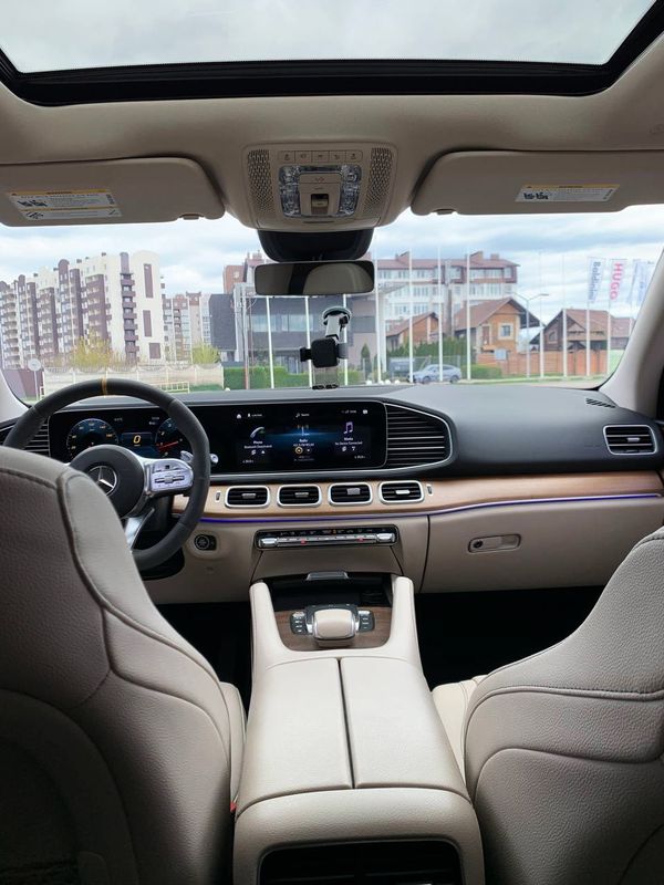 Позашляховик Mercedes Benz GLE 200 з замовити на весілля прокат без водія Київ