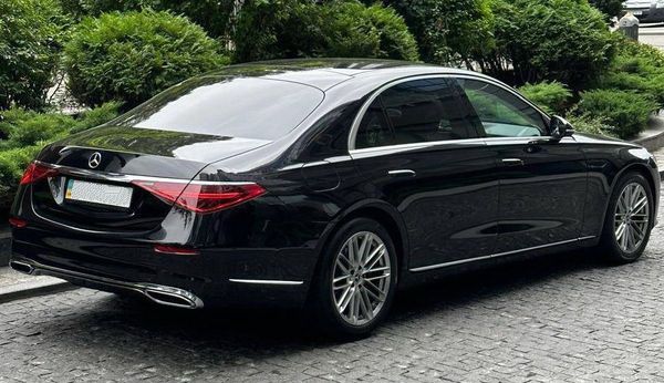 Mercedes-Benz W223 S-Class оренда мерседес з водієм на весілля