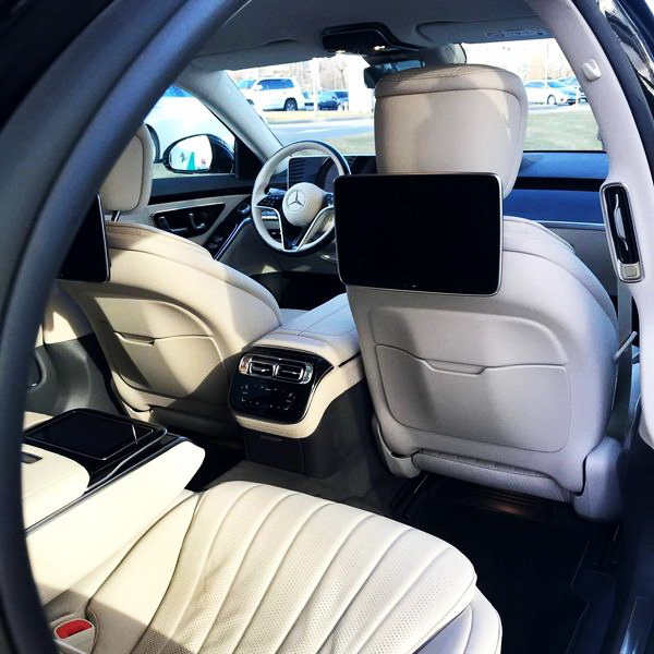 Mercedes-Benz W223 S-Class оренда мерседес з водієм на весілля