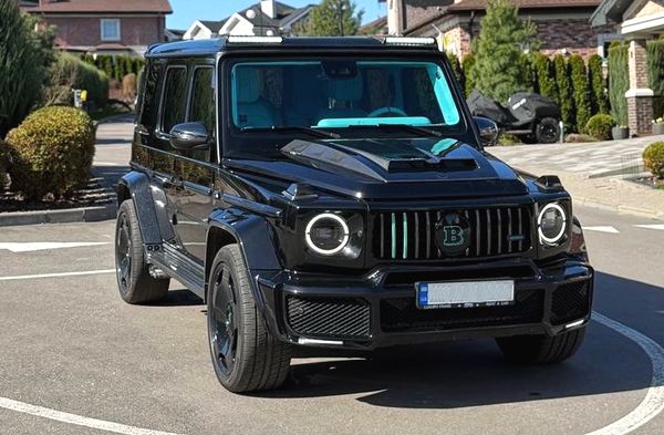 Mercedes-Benz G800 Brabus Tiffany — прокат «Кубік» без водія в Києві | ціна