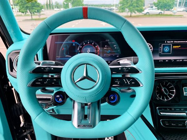 Mercedes-Benz G800 Brabus Tiffany — прокат «Кубік» без водія в Києві | ціна