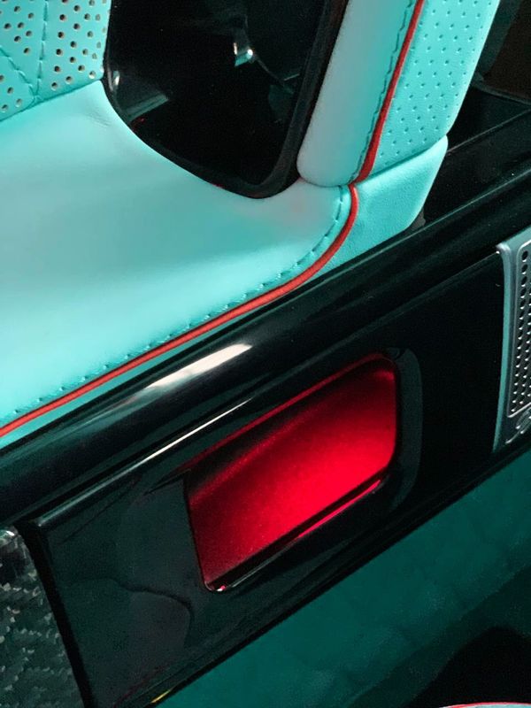 Mercedes-Benz G800 Brabus Tiffany — прокат «Кубік» без водія в Києві | ціна