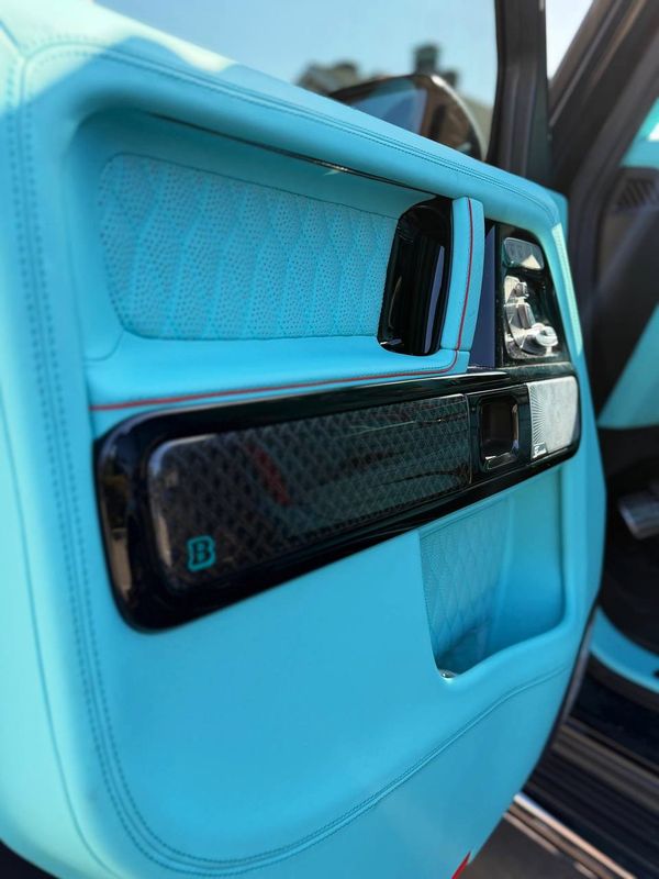 Mercedes-Benz G800 Brabus Tiffany — прокат «Кубік» без водія в Києві | ціна