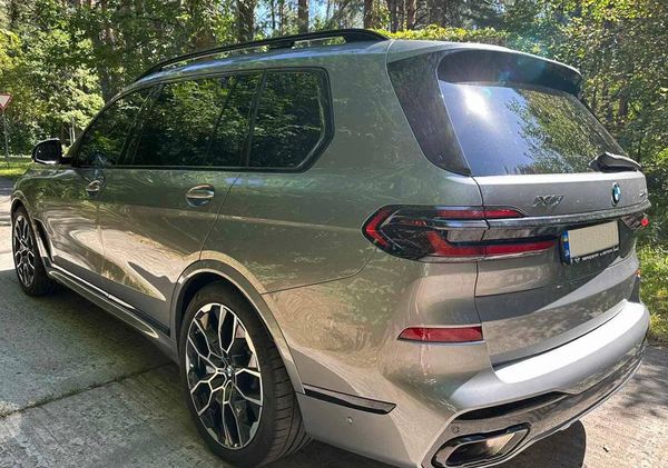 Оренда позашляховик BMW X7 сірий з водієм на весілля Київ