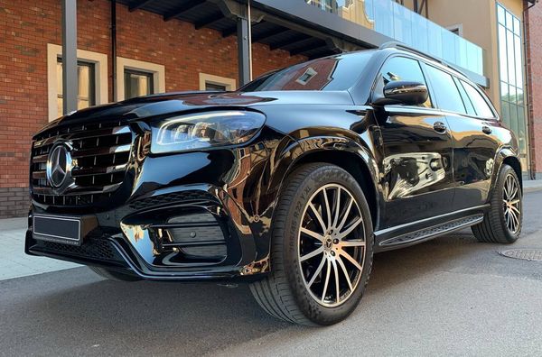 Позашляховик Mercedes Benz Gls AMG 400 прокат оренда з водієм