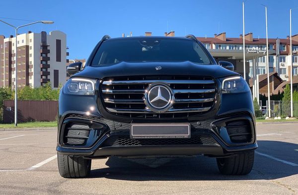 Позашляховик Mercedes Benz Gls AMG 400 прокат оренда з водієм