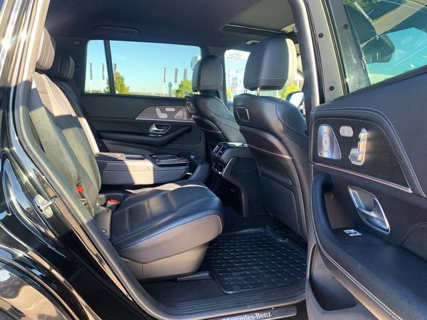 Позашляховик Mercedes Benz Gls AMG 400 прокат оренда з водієм