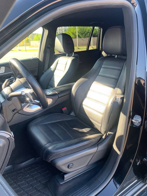 Позашляховик Mercedes Benz Gls AMG 400 прокат оренда з водієм