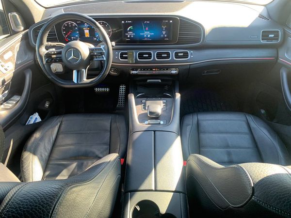 Внедорожник Mercedes Benz Gls AMG 400 прокат аренда с водителем 