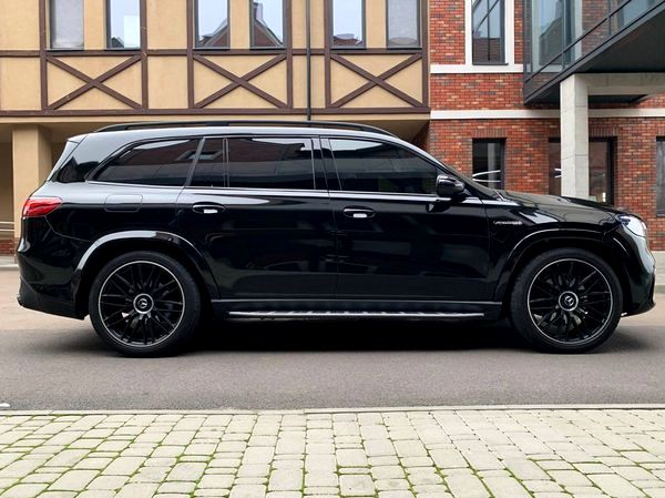 Позашляховик Mercedes-Benz Gls 63 AMG на прокат без водія Київ