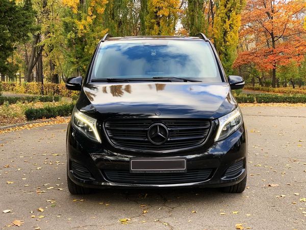 Микроавтобус Mercedes V класс прокат аренда без водителя заказать с водителм