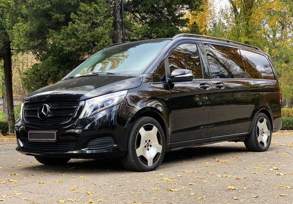 Микроавтобус Mercedes V класс прокат аренда без водителя заказать с водителм