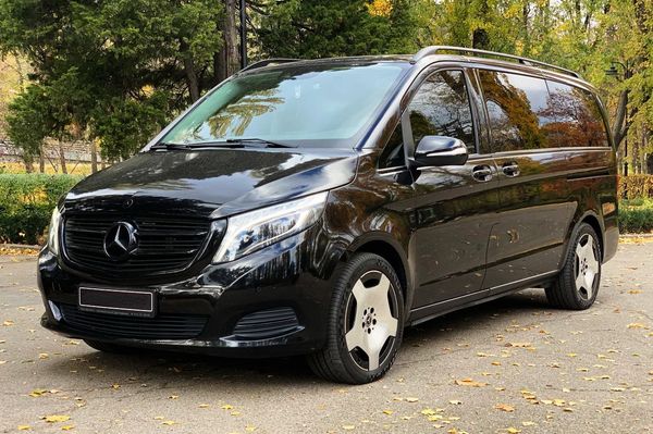 Микроавтобус Mercedes V класс прокат аренда без водителя заказать с водителм