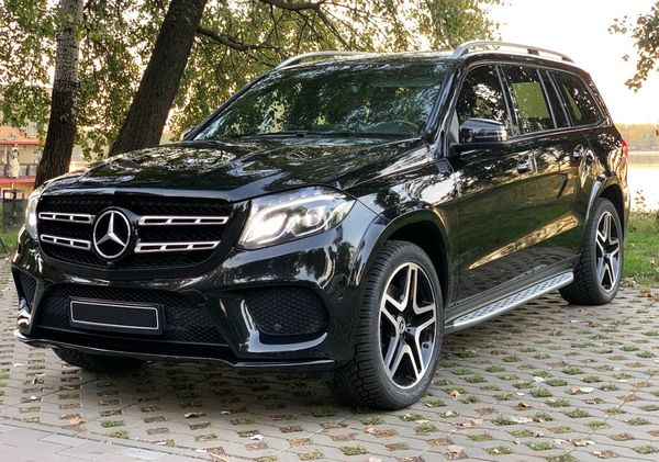 Аренда внедорожника Mercedes GLS 350 черный на свадьбу трансфер