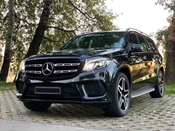 Аренда внедорожника Mercedes GLS 350 черный на свадьбу трансфер