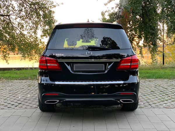 Аренда внедорожника Mercedes GLS 350 черный на свадьбу трансфер