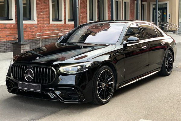 Аренда авто премиум класса Mercedes Benz W223 S580 AMG на прокат в Киеве