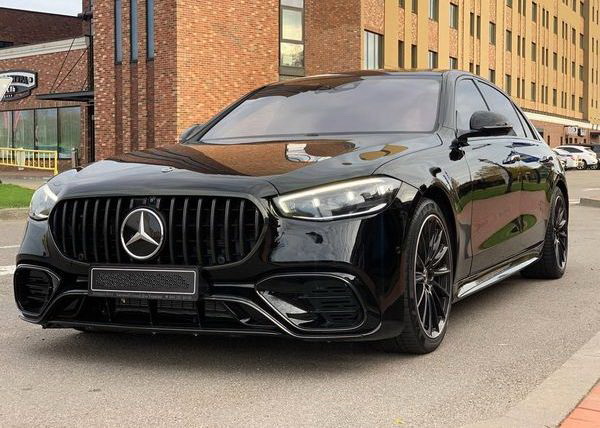 Аренда авто премиум класса Mercedes Benz W223 S580 AMG на прокат в Киеве